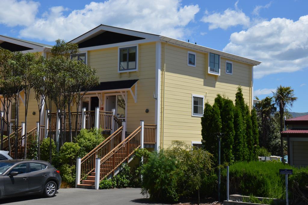 Bruce Waterfront Apartments Akaroa Kültér fotó