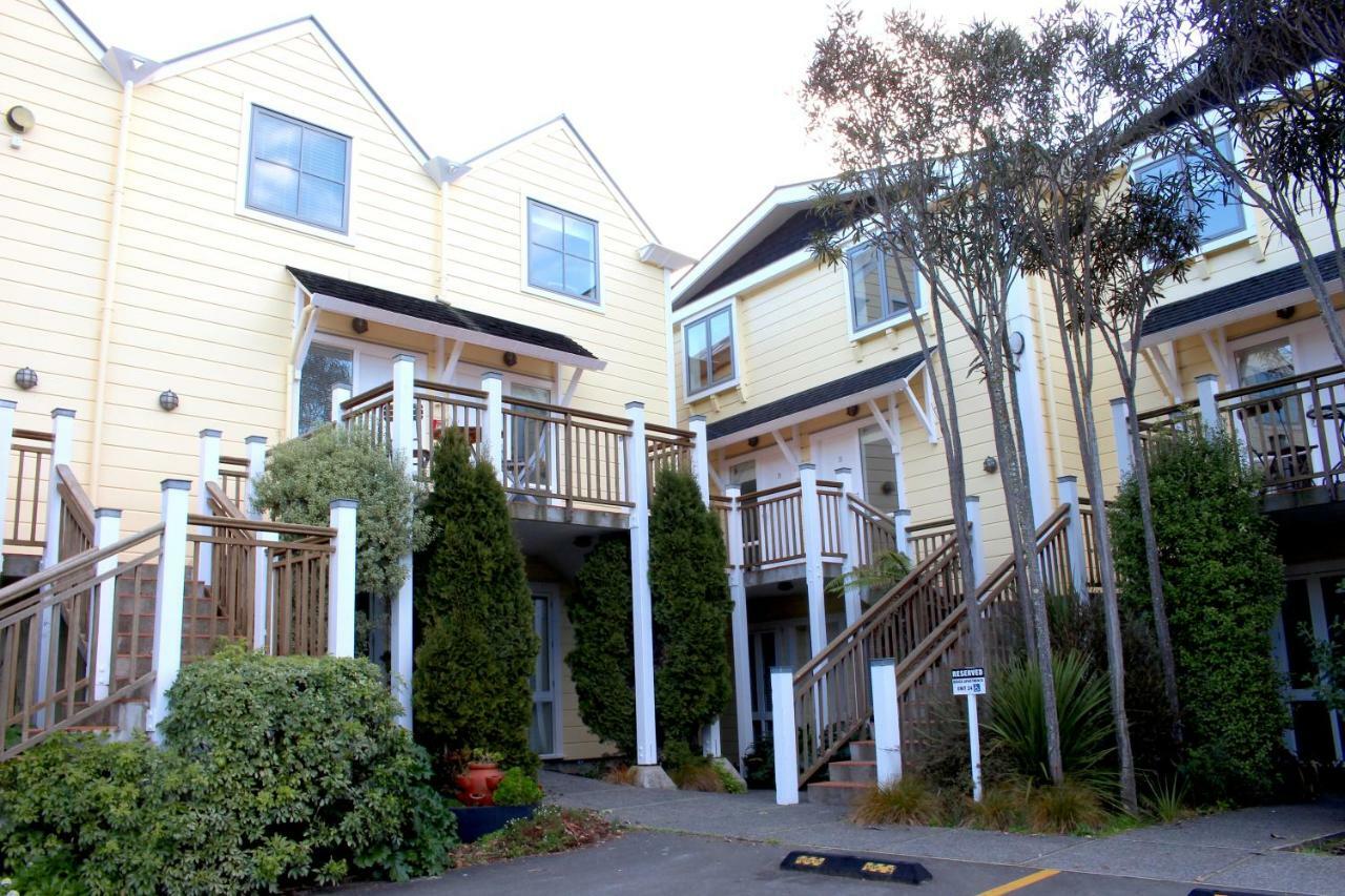 Bruce Waterfront Apartments Akaroa Kültér fotó